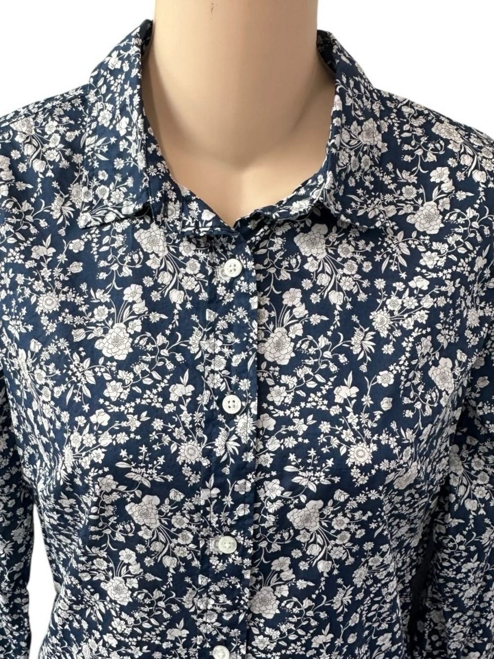 J. Crew x Liberty Art London Ladies Blue Floral Ditzy Button Down Blouse sz 4 - Picture 3 of 8